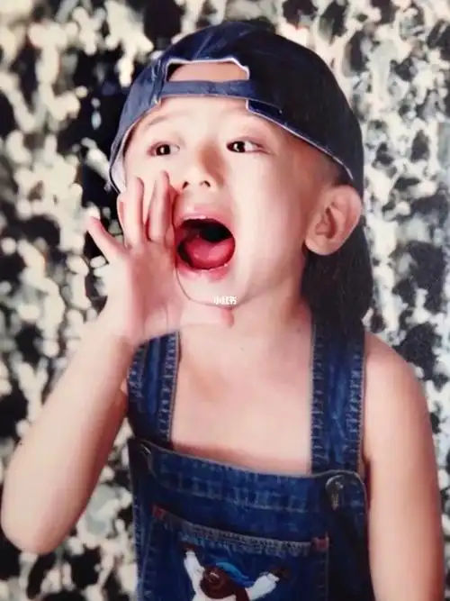 小时候的蔡徐坤好可爱72