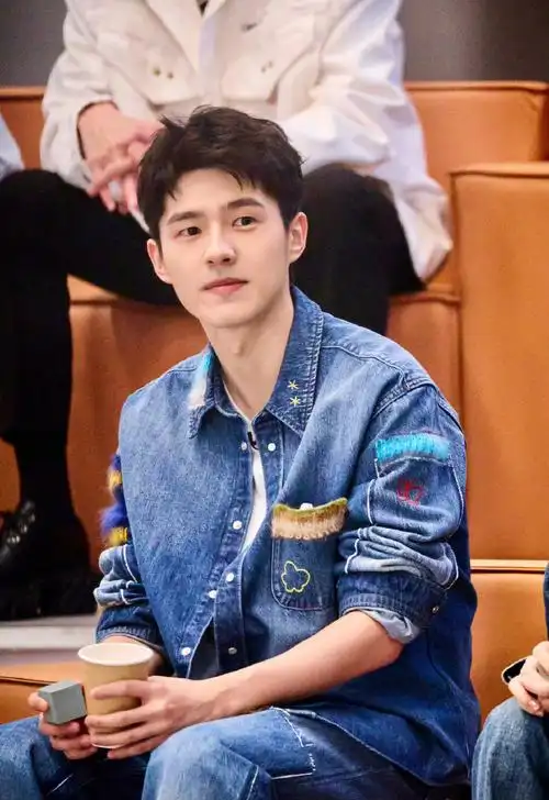 刘昊然魔方新世界##刘昊然vicutu品牌全球代言人