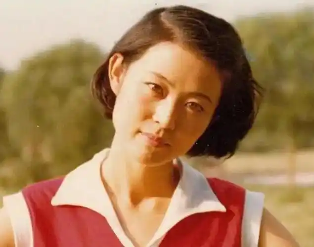 在柟佛2019年的一次电影节上,海清当众呼吁