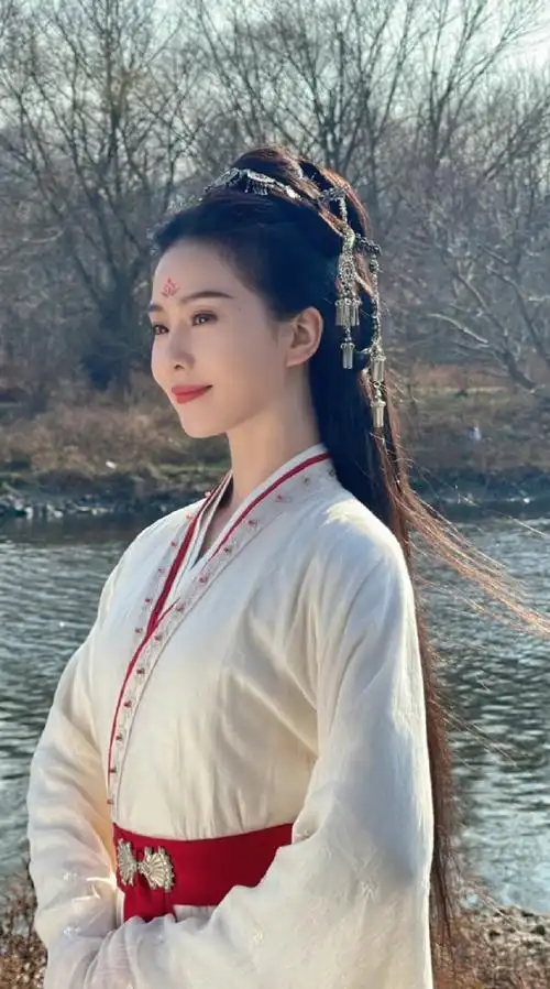 刘诗诗撑伞侧颜四宫格