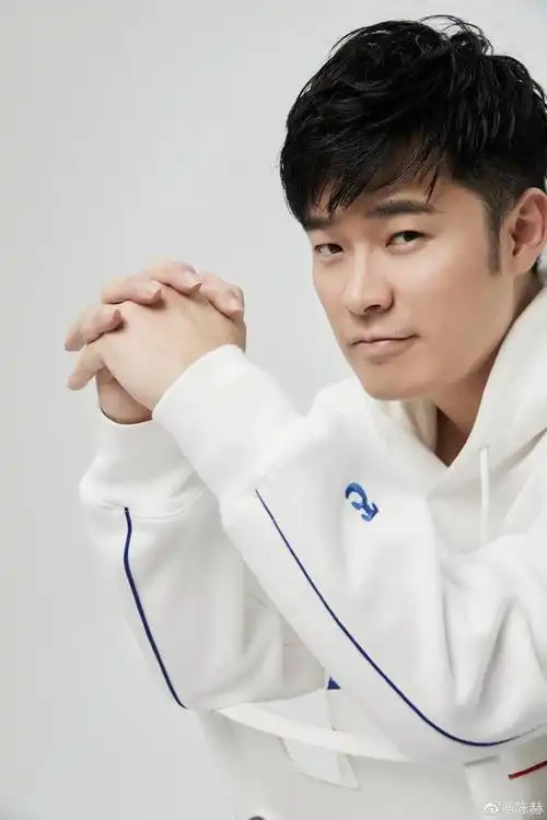 陈赫退出贤合庄明星扎堆开火锅店究竟是粉丝经济还是割韭菜