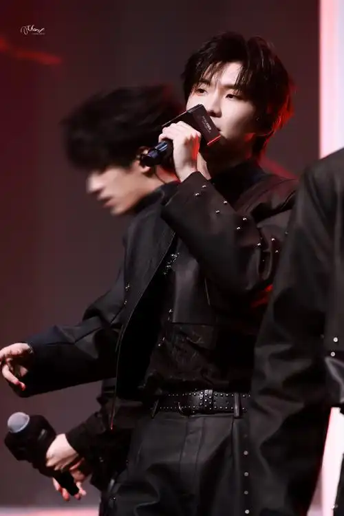 时代少年团中式刺绣西装##马嘉祺gq红毯