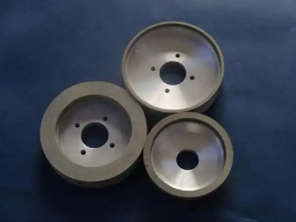 >陶瓷结合剂金刚石砂轮 /a>有高强度,耐热性能好,切削锋利,磨削效率高