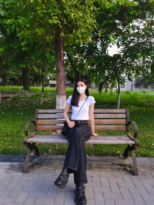 175的高个子女孩