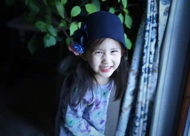 众所周知,黄少艾是黄磊的二女儿,跟黄多多之间相差了7岁的年纪.