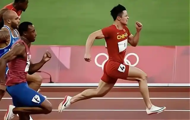 百米1日双冠,中国一姐10秒94,苏炳添在美国发烧38.4度弃赛