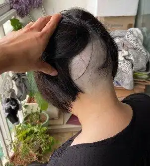 给学校老师剃后空波波发型-发之美520