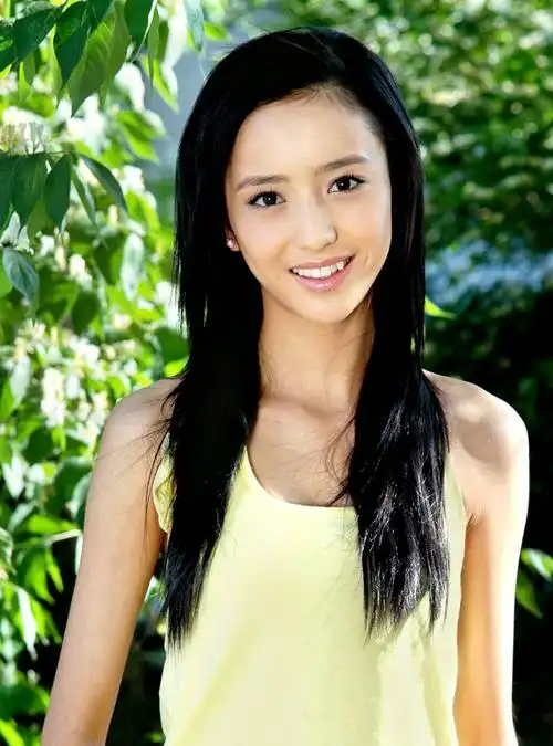 年轻时候的佟丽娅,令人意想不到的样子……_高清图集_新浪网