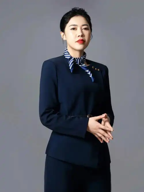 简约又大气高级藏蓝色西装形象照重庆