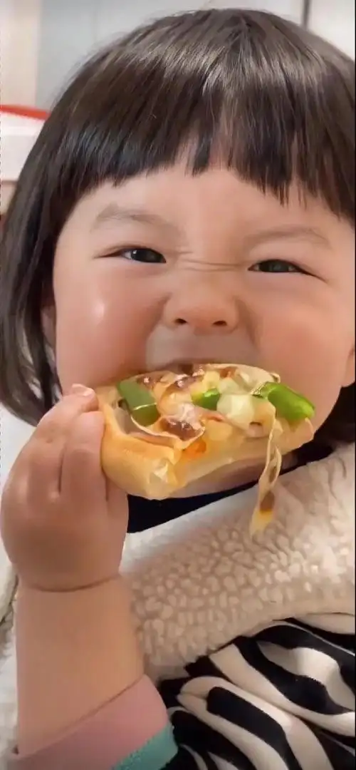 标签可爱萌娃呆萌