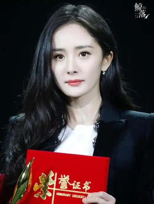 欢迎扫描下方二维码关注新浪海南官方微信(xinlanghainan)