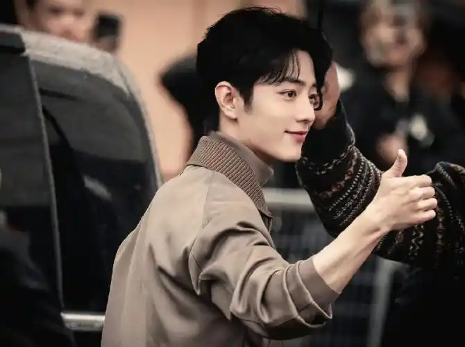 肖战这胸肌##肖战米兰神图##肖战文淇身高差