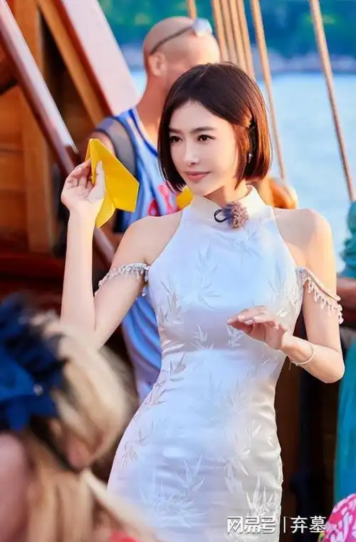 凹凸有致才耐看,这5位40岁女星,肉都长对了地方,身材太顶了|许晴|秦岚