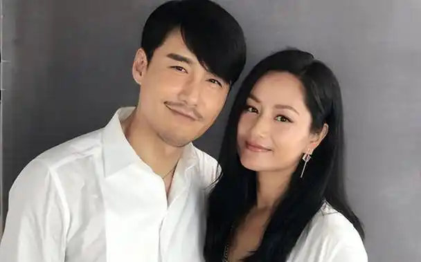 2005年,发生了什么事让他被质疑性取向?胡兵:我没被同性包养过