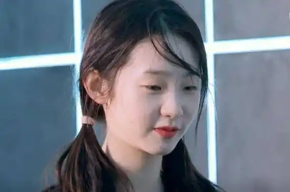 原创硬糖少女303全员双马尾陈卓璇双下巴抢镜看到张艺凡理解男粉了