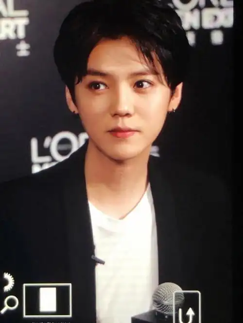 下个笔记我就准备发鹿五彩斑斓的头发#鹿晗  #宝藏男孩鹿晗  #鹿晗