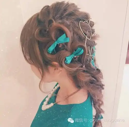 发型| 爱心和丝带蝴蝶结的终极少女感
