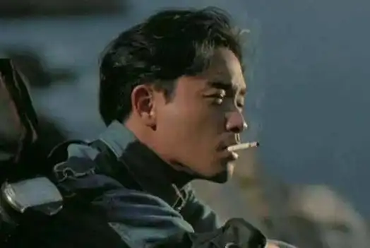 近日,于谦在一档综艺节目中调侃明星抽烟的事情,同时也是暗讽那些偷拍