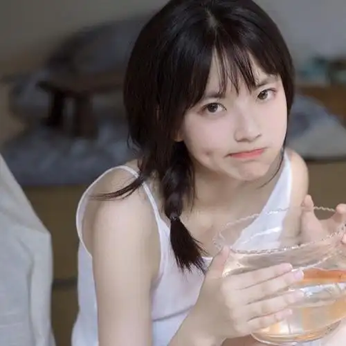 甜美耐看的可爱网图女生头像