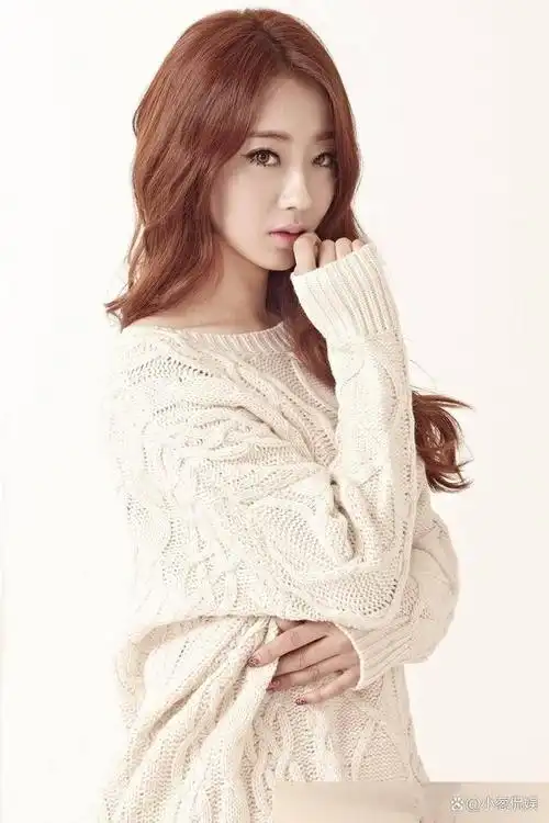 看看韩国女神朴景丽的美貌和才华,就明白为什么她被称为纯欲女神