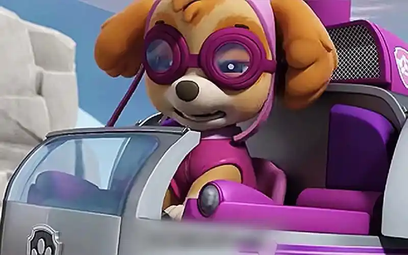 珠珠真是好狗狗,很认真地教贝婷娜使用滑雪板#汪汪队立大功