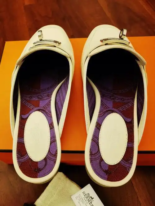 hermes爱马仕羊皮女款凉拖鞋浅粉色粉白色