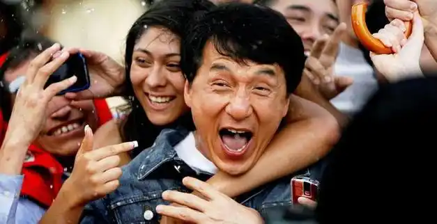 四大功夫之王现状:一个患病,一个坐轮椅,一个离世,他依旧风光|成龙