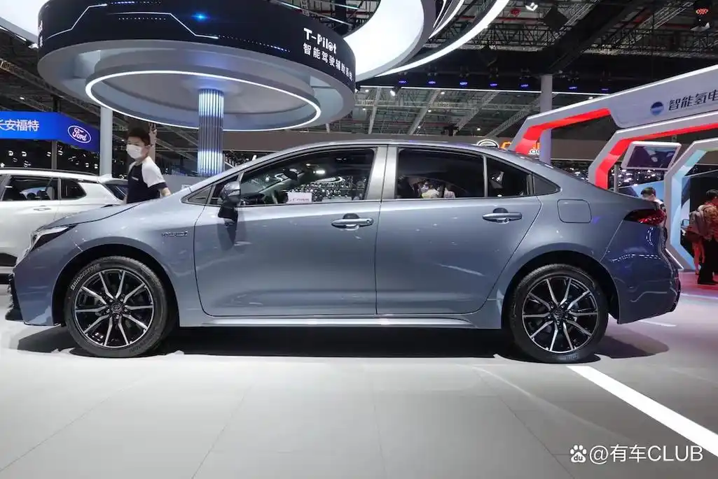 2023上海车展丨第五代智能电混双擎系统 广汽丰田全新雷凌亮相