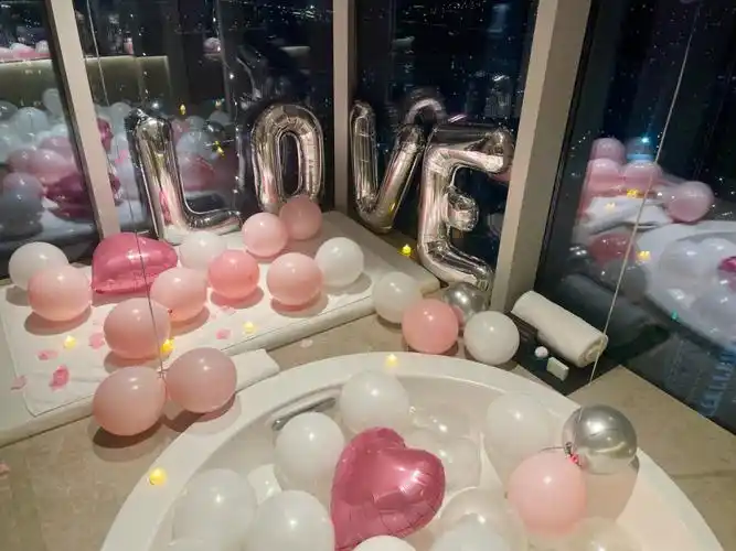 杭州酒店房间生日惊喜布置