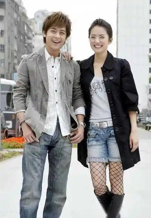 扮土版杨幂全网求素材,网友:就照着唐嫣版赵默笙穿搭即可:)|霍建华|女