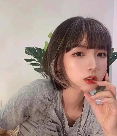 (2021最火短发减龄发型20岁) - 冷求网