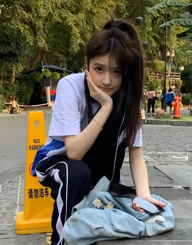 还是那句话 留下最舍不得删的照片吧#杀猪饲料  #佘颖欣 # - 抖音