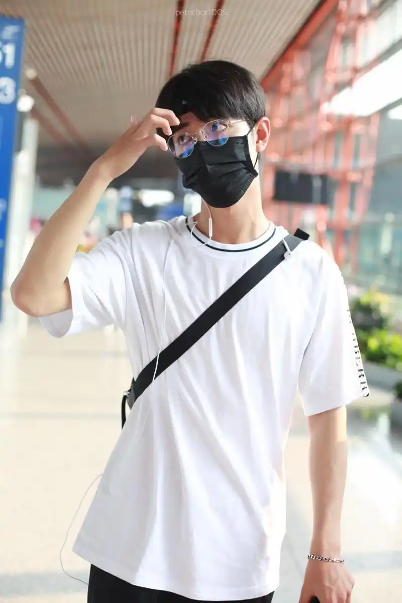 发带战[比心][大笑]#肖战