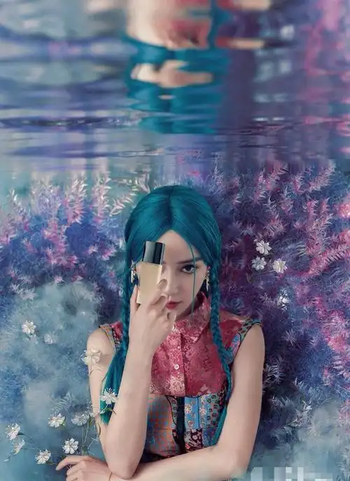 angelababy人鱼姬造型曝光,首次挑战蓝色头发,美成动漫女神|杨颖|豹纹