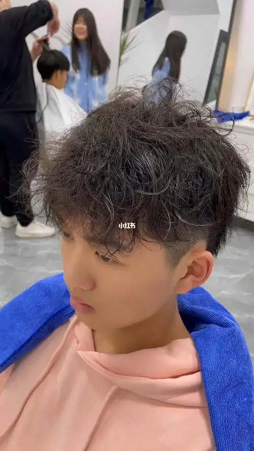 男士自然卷沙发发质纠正