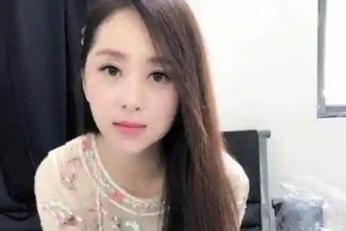 高月是云飞的前妻吗