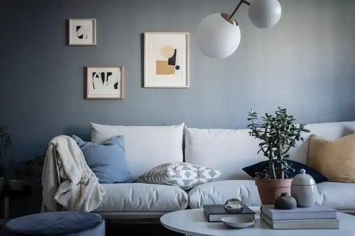 这样的墙面灰蓝色好像也不错呢搭配上白色