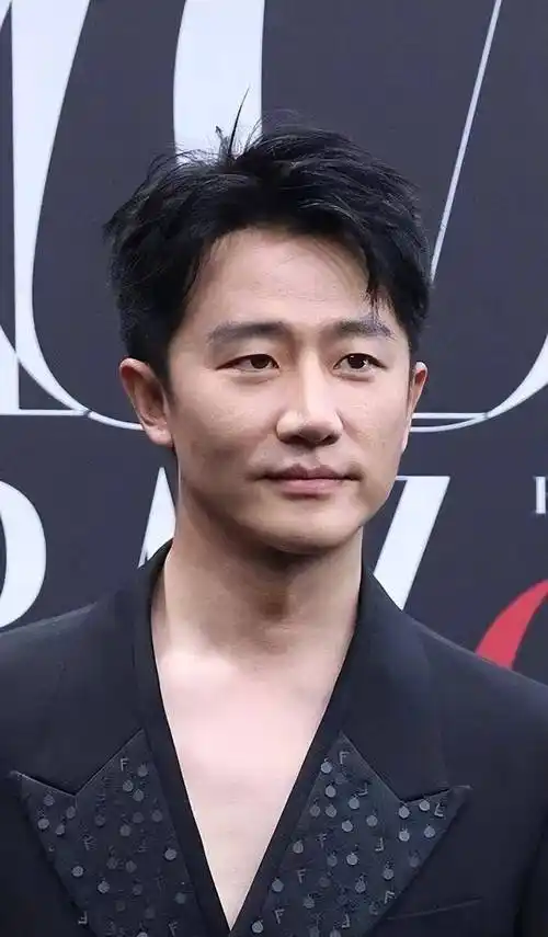 男明星怼脸"生图"大公开,网友:太丑了_脸部_男士_形象