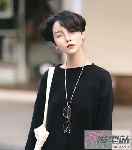 女生假小子酷帅短发 头发这么剪帅气有型_发型站_最新流行发型设计