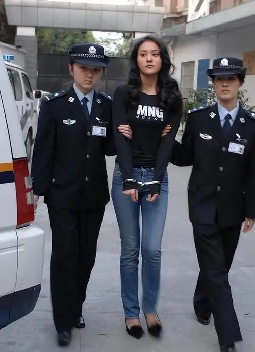 2005年死刑犯毕丽梅被枪决,在殡仪馆内苏醒,家属:她命不该绝|尸体