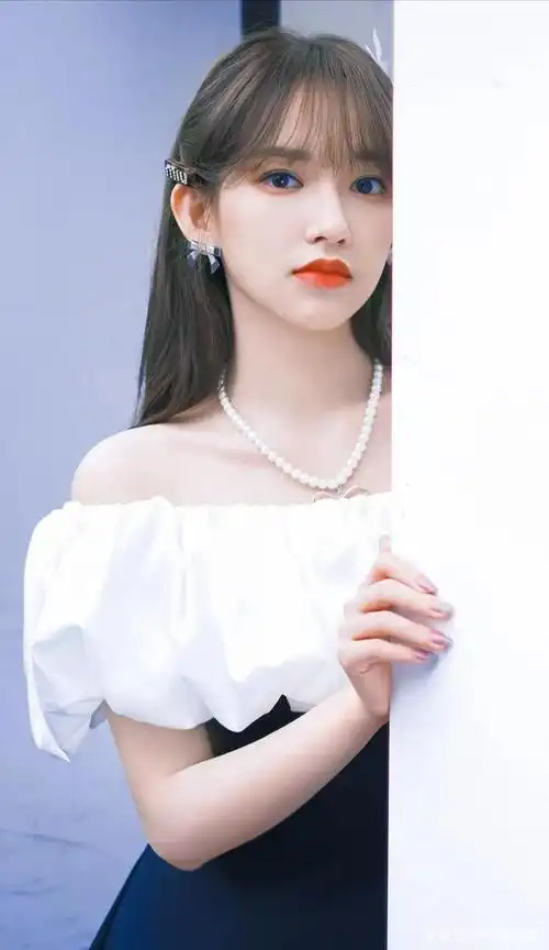 宇宙少女程潇高清写真魅力十足微笑时美到窒息