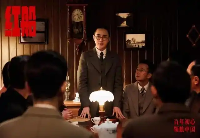 建党百年重磅献礼电影《红船》"六一"助力青少年"透过镜头学党史"