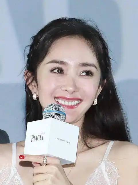 一人一口烤瓷牙的娱乐圈,快看看明星最爱的同款烤瓷牙_牙齿_林允_形象