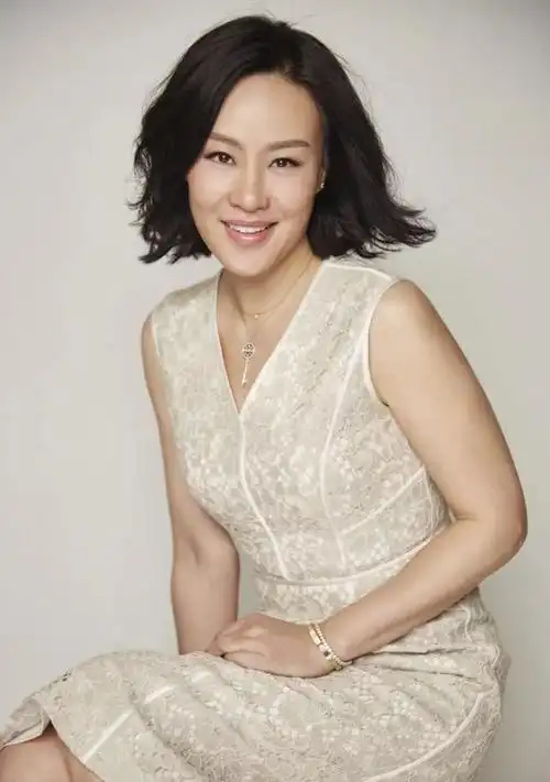 东方丽人邬君梅,婚姻一锤定音享福气