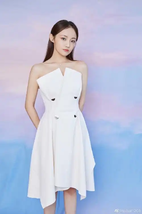 吴佳怡[超话]#|#向全世界安利吴佳怡# 就. 来自initial1201 - 微