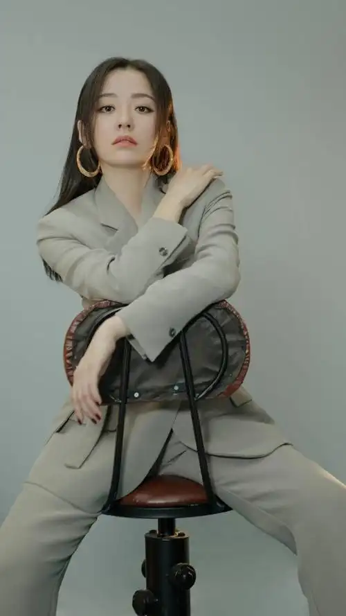 歌手张靓颖,歌声优美动听,来看姐姐的美照吧