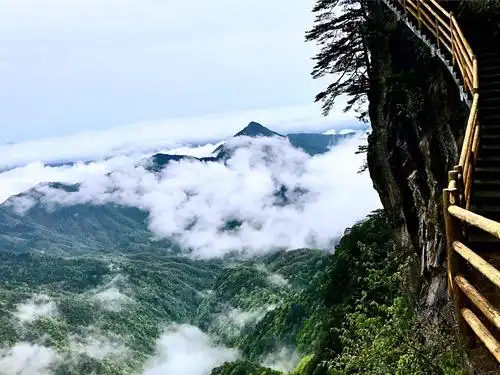 明月山的云海奇观