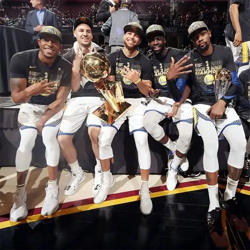 2018赛季 nba总冠军金州勇士队 颁奖典礼 new era 球员同款帽子