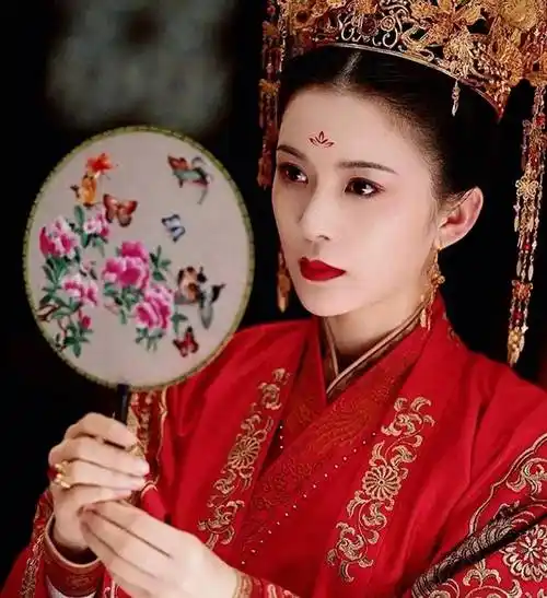 原创盘点影视剧中绝美的古装嫁衣凤冠霞帔春风面十里红妆不负卿