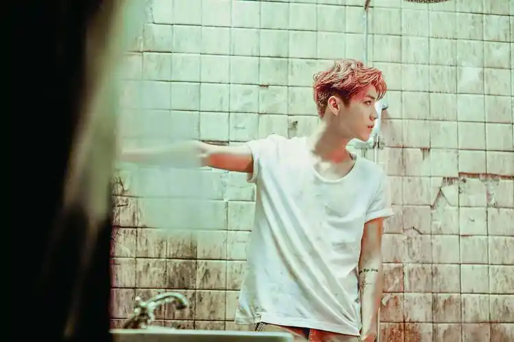 鹿晗# 170627. 高清壁纸. 手机屏保.